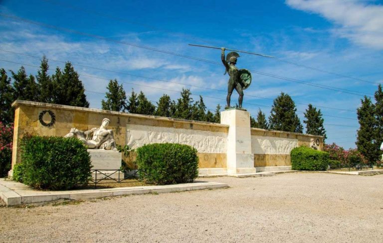 Monument to Leonidas and 300 Spartans in Thermopylae